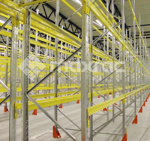 What are the main forms of warehouse storage?