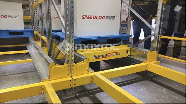 Four way shuttle system Four way shuttle system