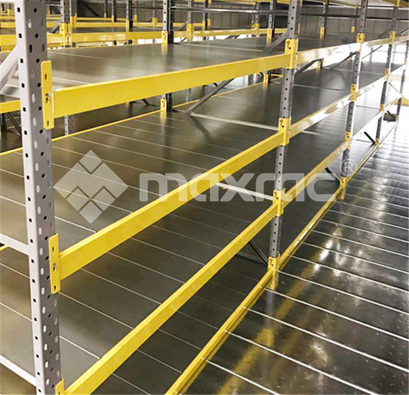 How Nestable Pallets in Rracking Can Change Your Warehouse Space