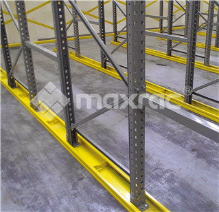 Flooring rail