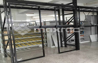 Why Everyone Loves Using Selective Pallet Racking?