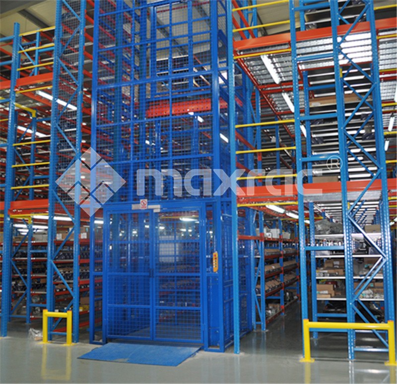 ​Benefits of Combining Mezzanine and Modular Workplace Profiles